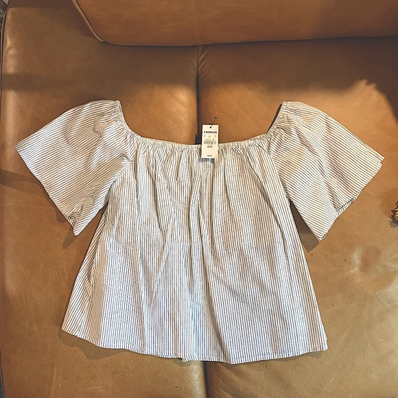 Express Off-Shoulder Striped Top - Picture 2 of 4